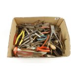 Quantity of snips and grips G-