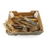 A box of tools G-