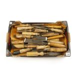 35 chisels and gouges G-