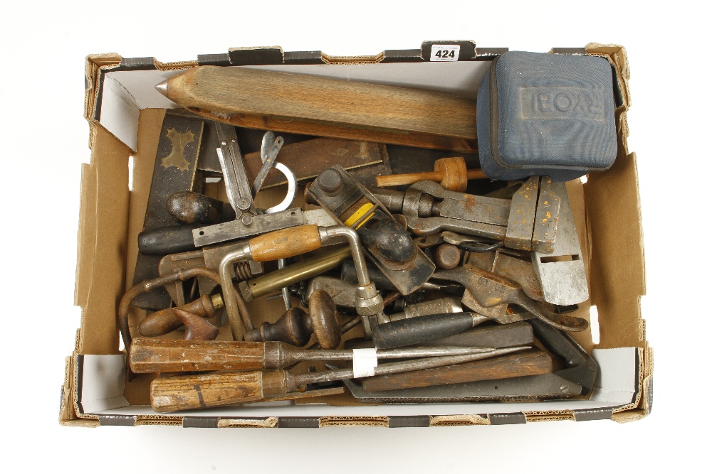 A box of tools G (Plus VAT)
