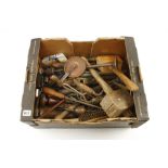 A box of tools G