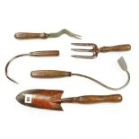 Five vintage garden tools G