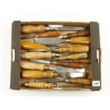 15 various chisels G+