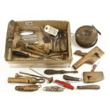 A box of small tools G