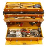 A pattern makers five drawer chest with some tools G+