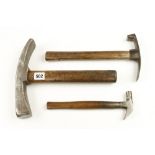 A coopers heavy truss-hoop hammer,