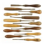 13 small carving tools G+