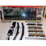 Hornby 00 gauge gift set Flying Scotsman R1019, damage.