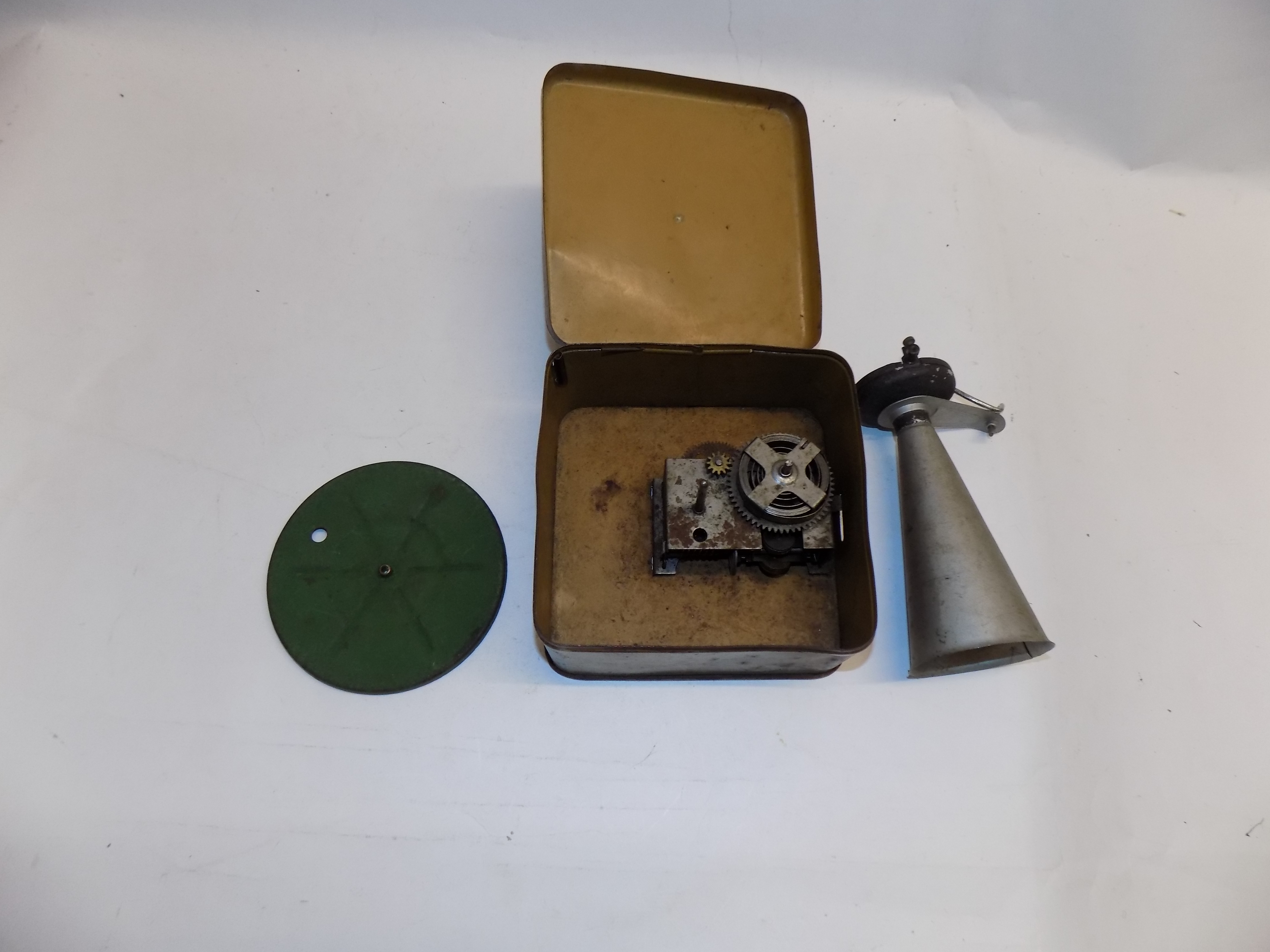 A tin plate child's record player by Bing "Pigmyphone" incomplete.