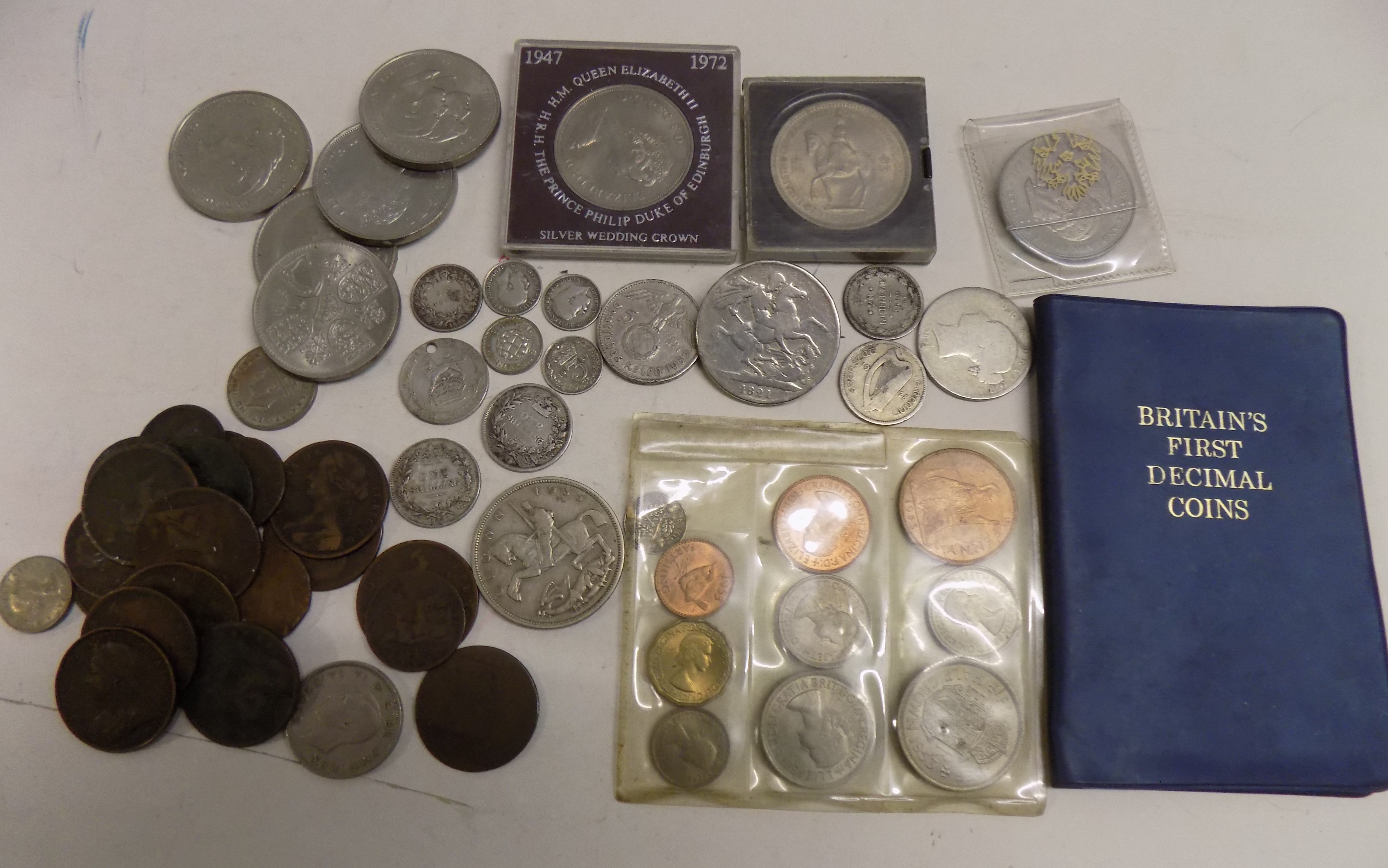 1935 crown, 1881 1/- other worn silver etc.