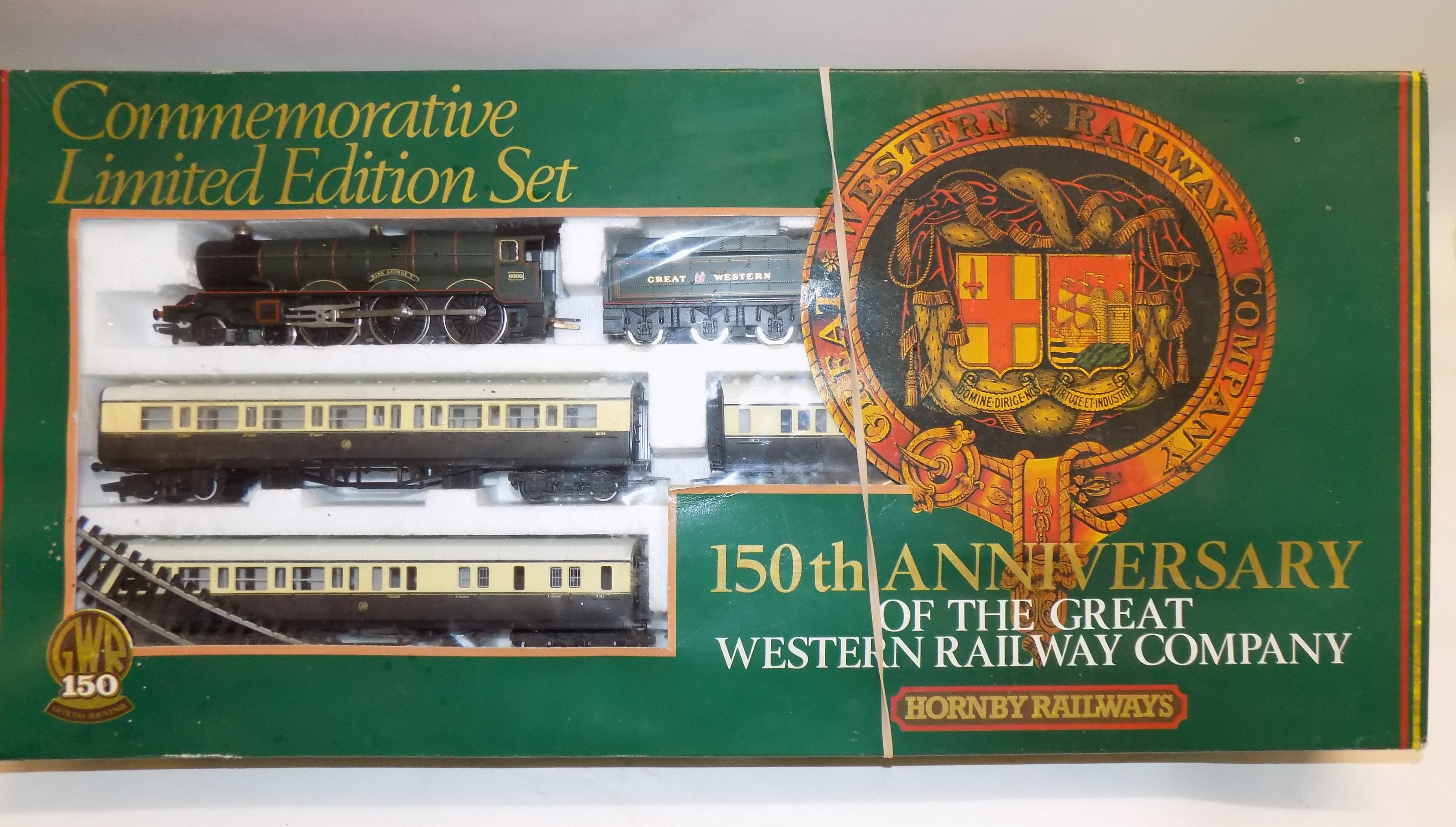 Hornby 00 gauge 150th anniversary gift set R775.