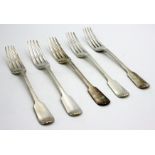 A set of five Georgian silver fiddle pattern table forks, London 1824, 11.3oz.