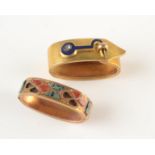 A high purity gold hinged scarf clip decorated with a blue enamel and diamond hook,