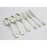 A set of three silver Fiddle pattern forks and three matching silver spoons by Francis Higgins, 10.