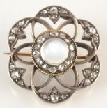 A late Victorian lobed brooch,