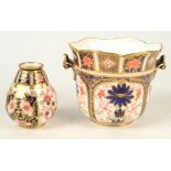 A Royal Crown Derby Japan pattern cache pot, height 9 cm,