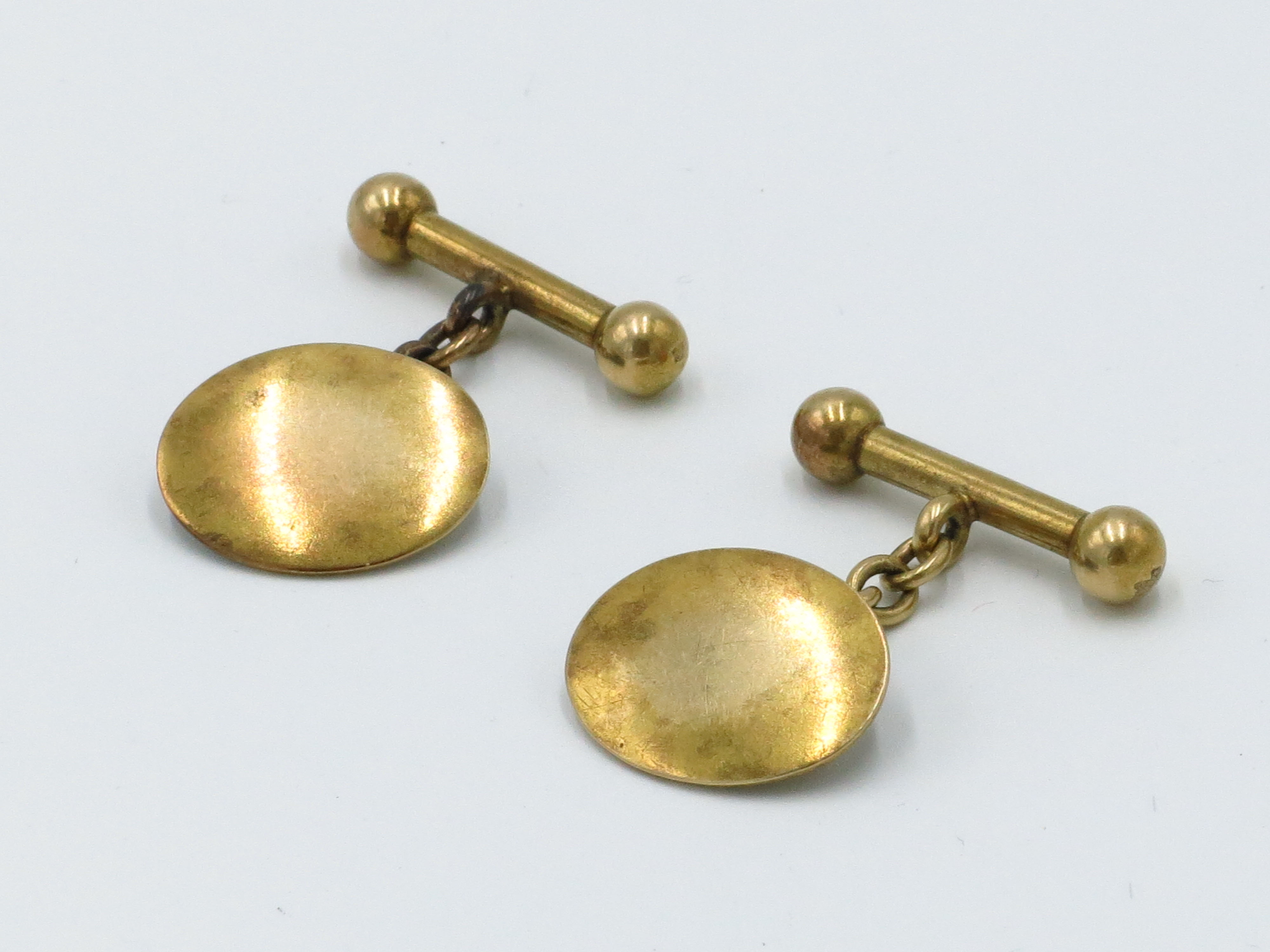 A pair of gold cufflinks, 16.1g.