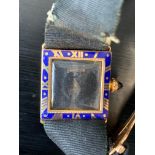 A Cartier ladies square wristwatch, the case in 18ct gold and Hallmarked for London 1927,