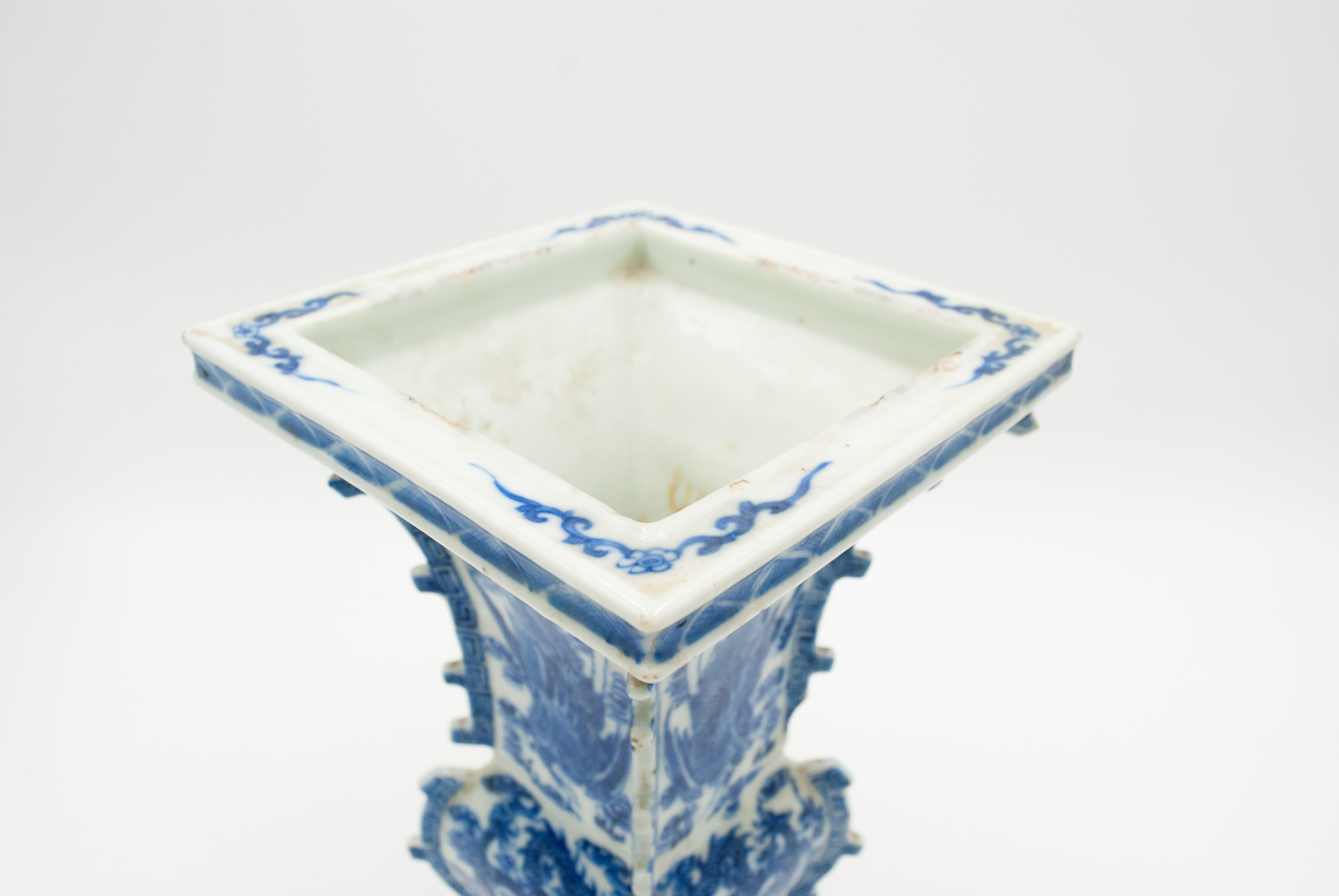 A Chinese blue and white porcelain dragon and phoenix vase, late 19th/early 20th century, - Image 2 of 14