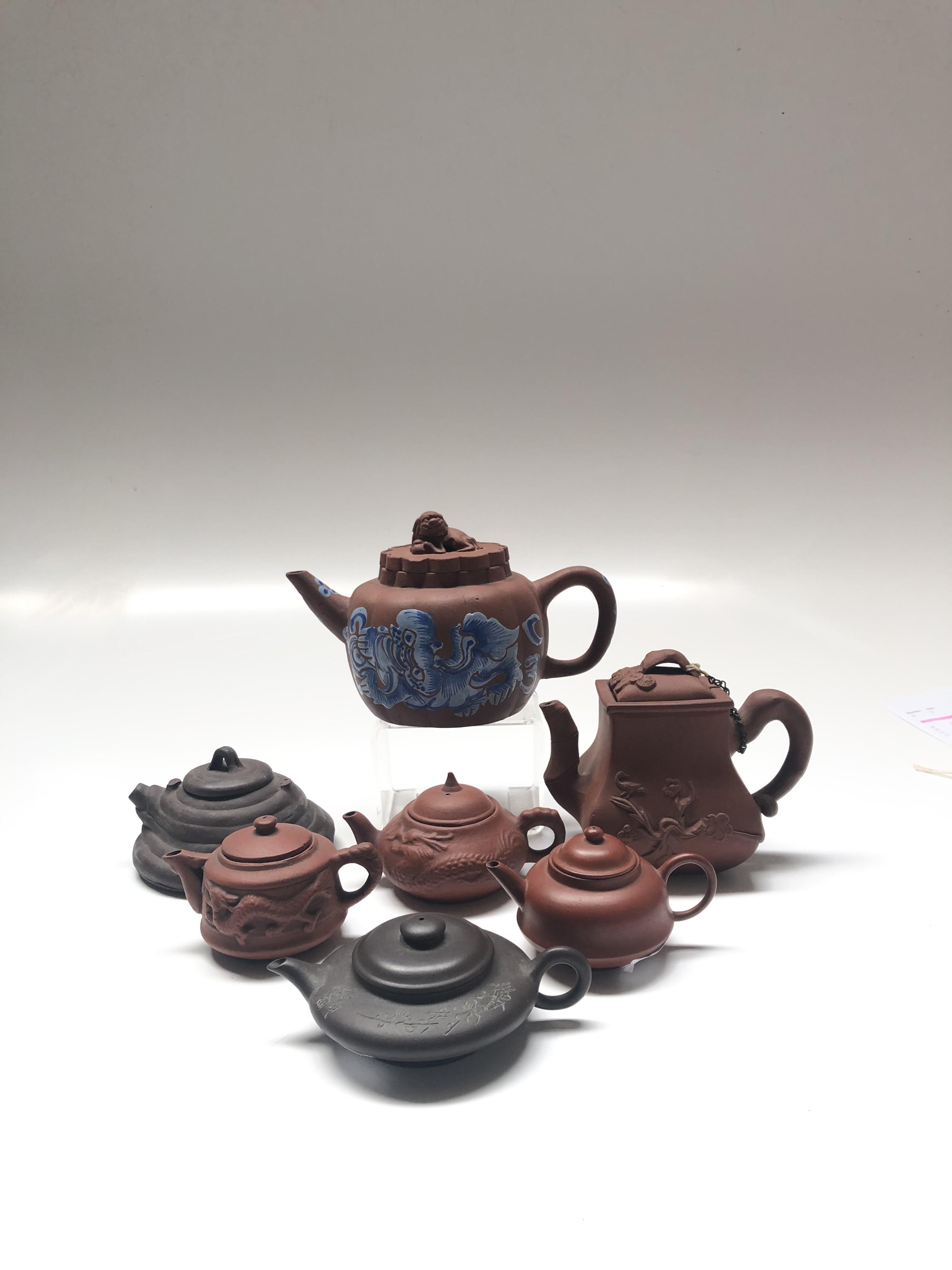 Seven Chinese Yixing teapots, all signed, height of largest 11. - Image 2 of 26