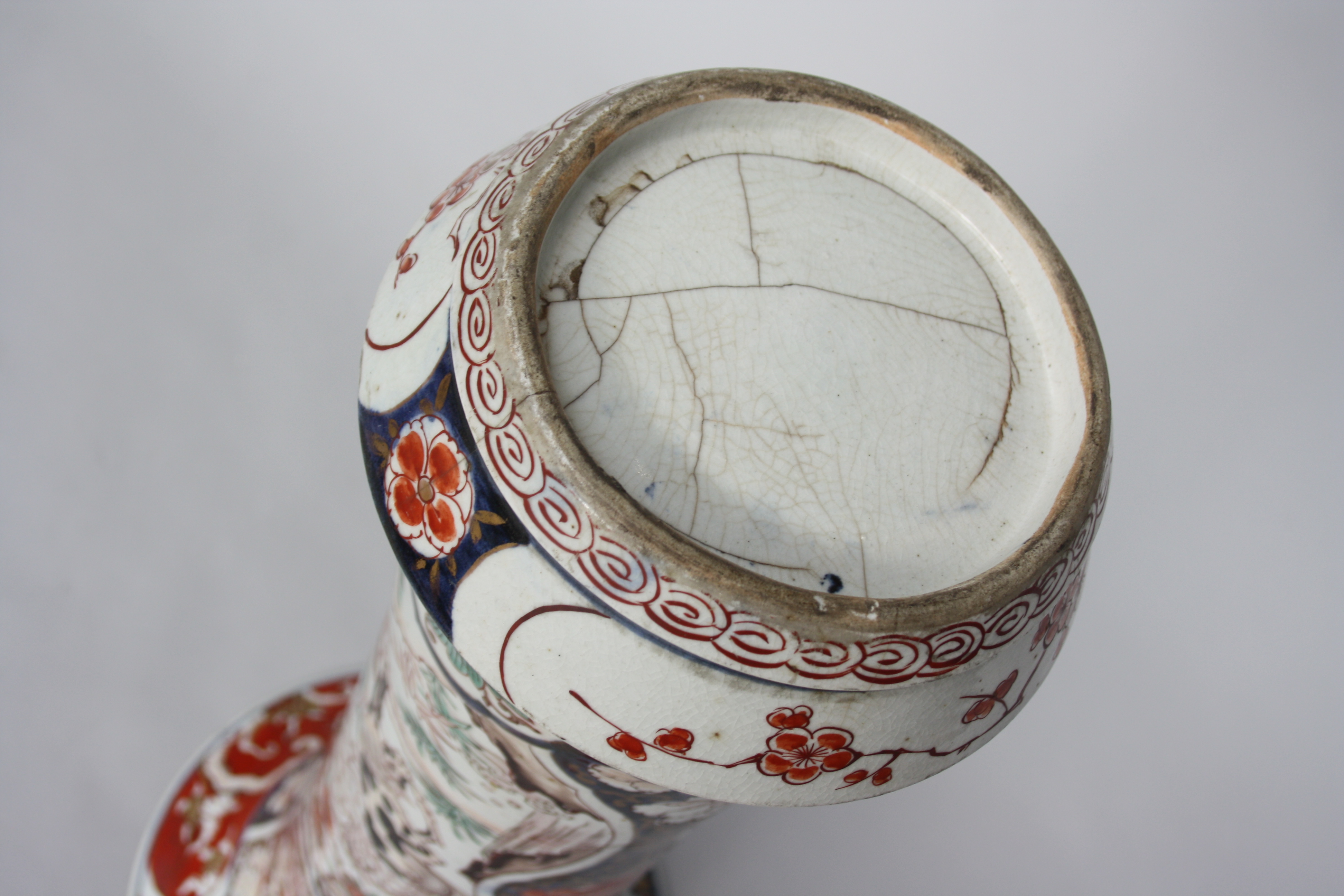 A large Chinese Imari cylindrical vase, 18th century, with flared rim, - Image 6 of 23