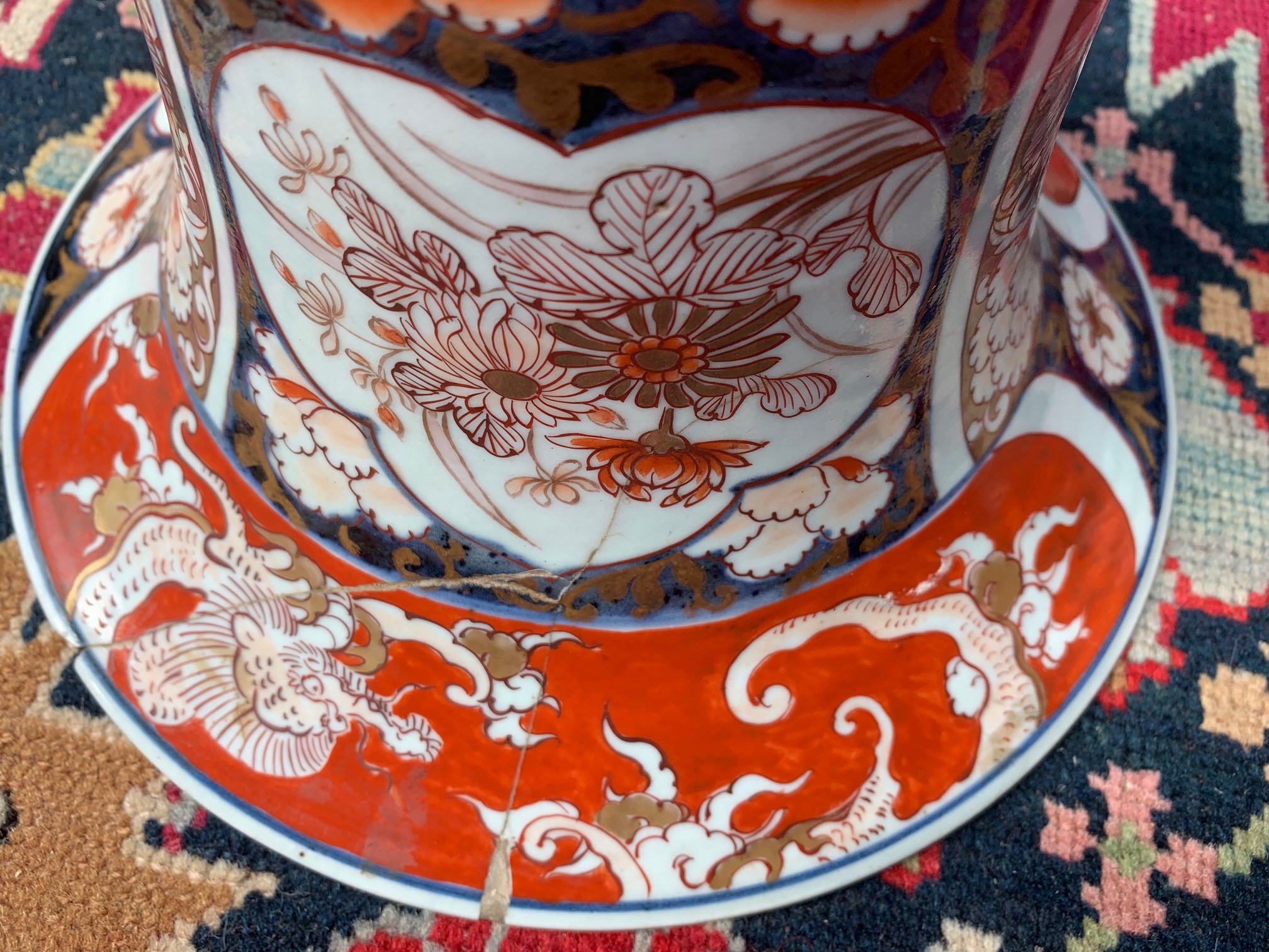 A large Chinese Imari cylindrical vase, 18th century, with flared rim, - Image 14 of 23