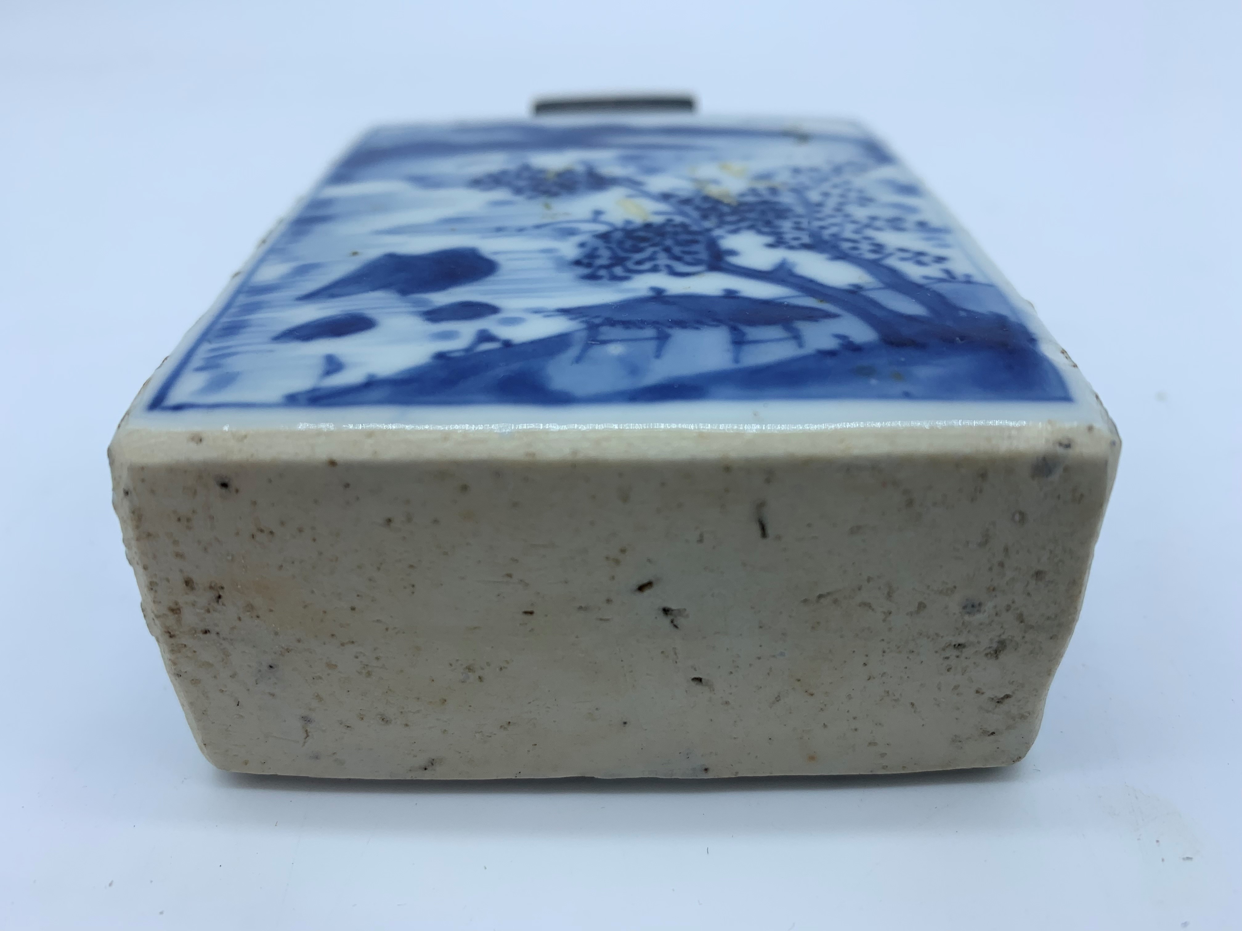 A Chinese blue and white porcelain tea caddy, 18th century, with white metal mount, - Image 12 of 16