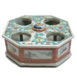 A Chinese porcelain millefleur octagonal cruet stand, 18th/19th century,