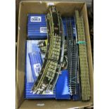 Hornby Dublo:- A collection including, power unit A3, two carriages,