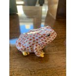 A Herend porcelain frog. (Dimensions: Height 5cm.)(Height 5cm.)