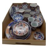 Miscellaneous Chinese and Japanese Imari porcelain, 18th/19th century, to include twelve plates