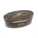 An 18th century pressed horn, gold inlaid snuff boxCondition report: Distressed