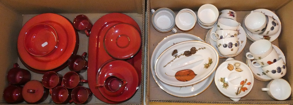 A Royal Worcester 'Wild Harvest' dinnerware together with Villeroy and Boch part dinnerware dinner