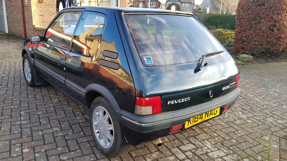 1992 Peugeot 205 Gentry, 1900 cc. Registration number K184 NAG. Chassis number VF320CDF424876790. - Image 4 of 11