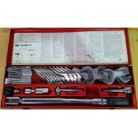 Facom, a S 303 D torque wrench, with S 313 D open ended spanner attachments, case.