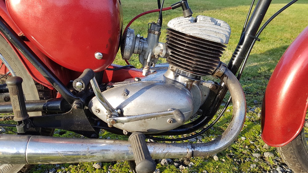 1970 BSA Bantam, 175 cc. Registration number HGU 743J. Frame number ND06478 B175. Engine number - Image 6 of 12