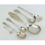 A commemorative silver spoon London 1975, 5 others, 136 grams