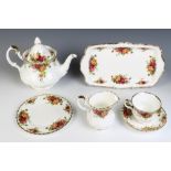 A Royal Albert Old Country Roses tea set comprising tea cup and cake plate, 8 tea cups, 8 saucers, 1
