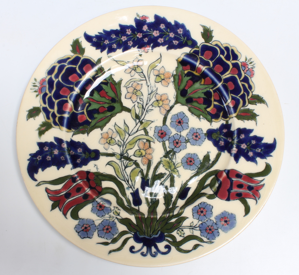 A Zsolnay plate decorated with stylised flowers 21cm - Image 4 of 5