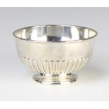 An Edwardian silver demi-fluted bowl, London 1906, 11cm, 163 grams