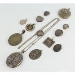 Minor silver lockets and jewellery, 90 grams