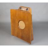 A 1940's Murphy 146 radio, contained in a walnut case 81cm h x 67cm w x 16cm d A section of veneer