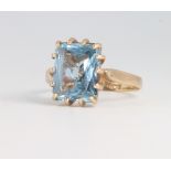 A 9ct yellow gold topaz ring 2.5 grams, size K