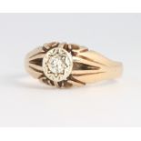 A gentleman's 9ct yellow gold single stone diamond ring, 0.25ct, 4.6 grams, size S