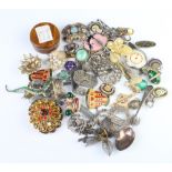 A quantity of vintage and other costume jewellery