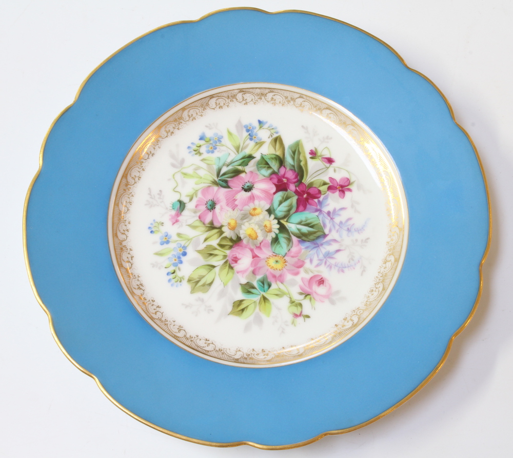 Eleven Continental porcelain dessert plates with blue and gilt borders enclosing spring flowers 21cm - Image 2 of 13