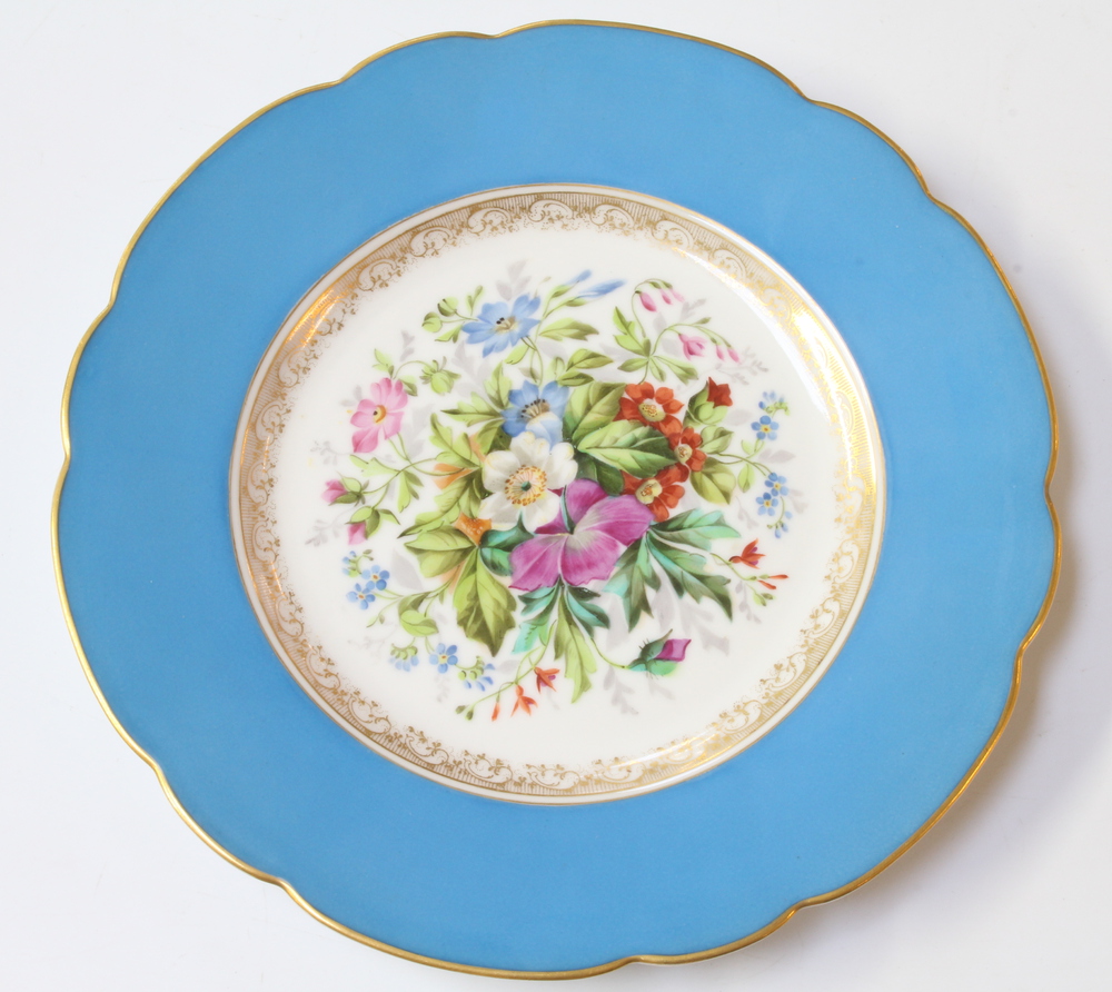 Eleven Continental porcelain dessert plates with blue and gilt borders enclosing spring flowers 21cm - Image 6 of 13