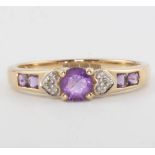 A 9ct yellow gold amethyst set ring size R, 2.1 grams