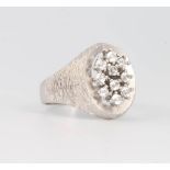 A white gold paste set dress ring size P