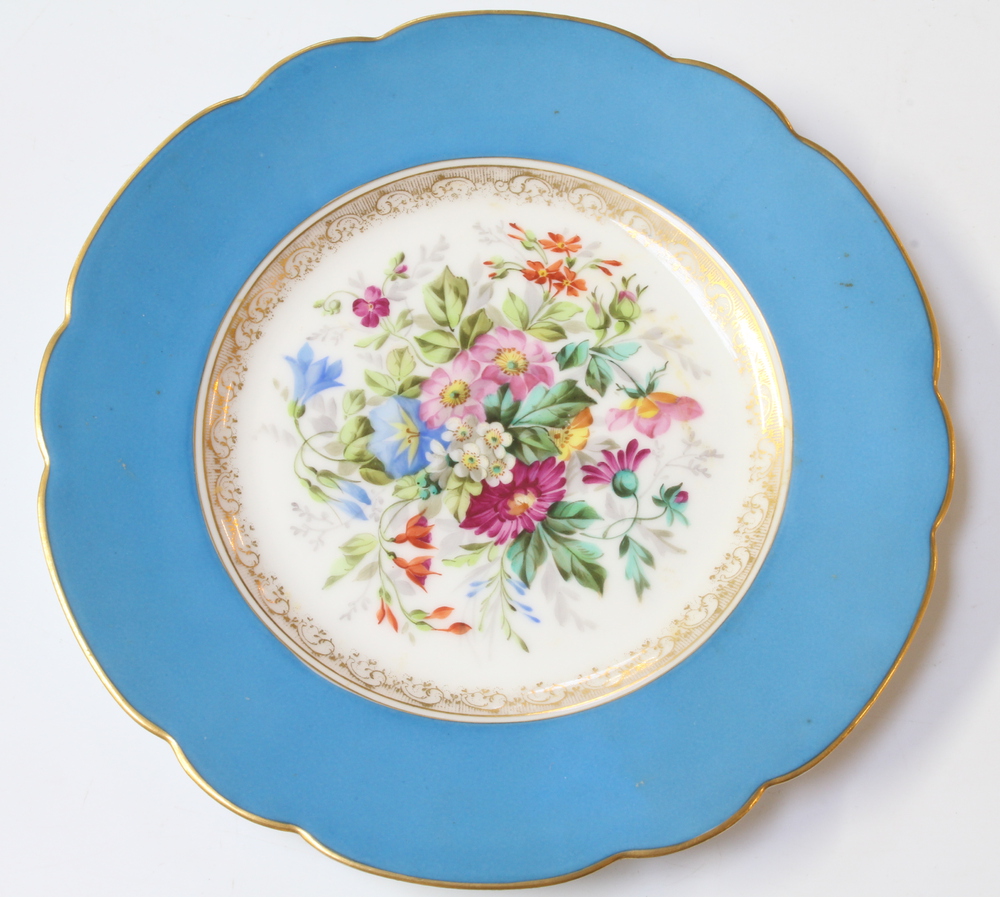 Eleven Continental porcelain dessert plates with blue and gilt borders enclosing spring flowers 21cm - Image 7 of 13